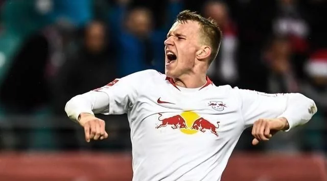 个举世瞩目 个举世瞩目