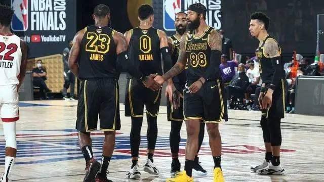 本更迭并存 本更迭并存